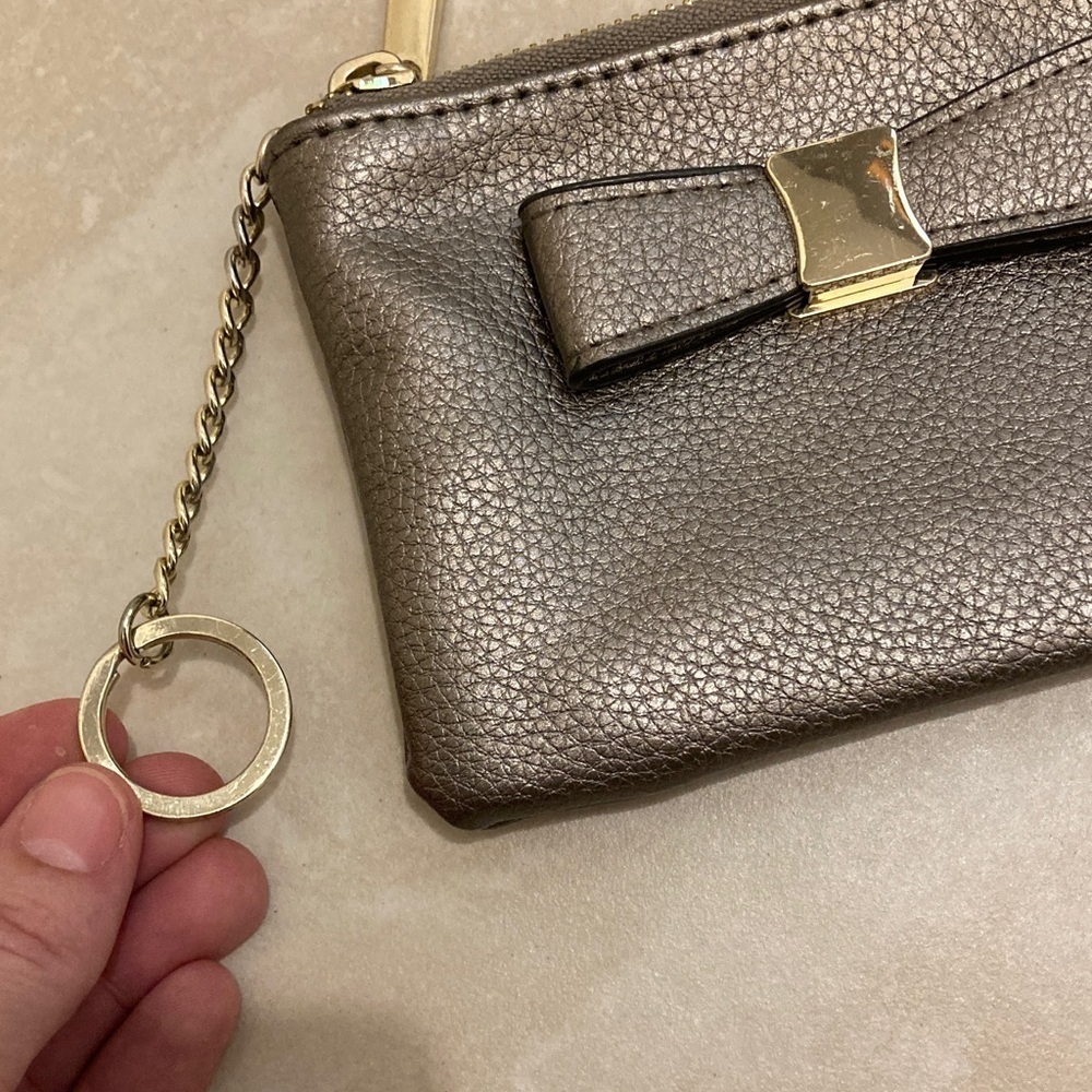 Bow Wallet - Picture 3 of 10